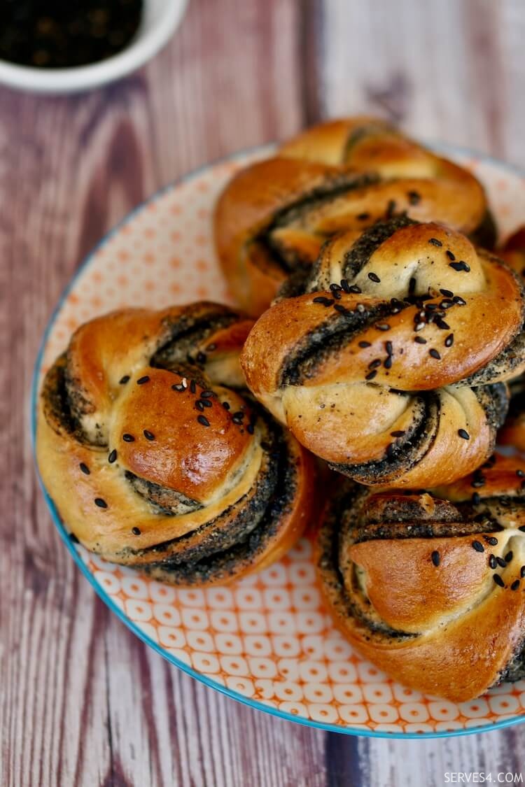 Black Sesame Buns