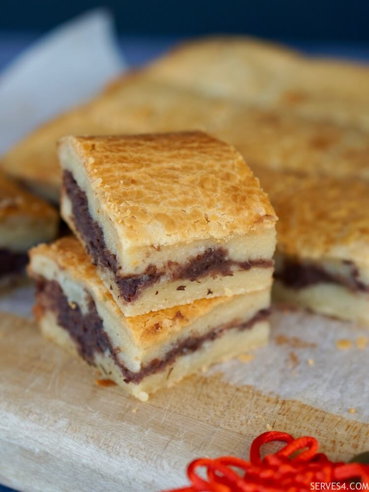 Baked Nian Gao Sticky Rice Cake with Red Bean Paste (红豆 烤年糕)