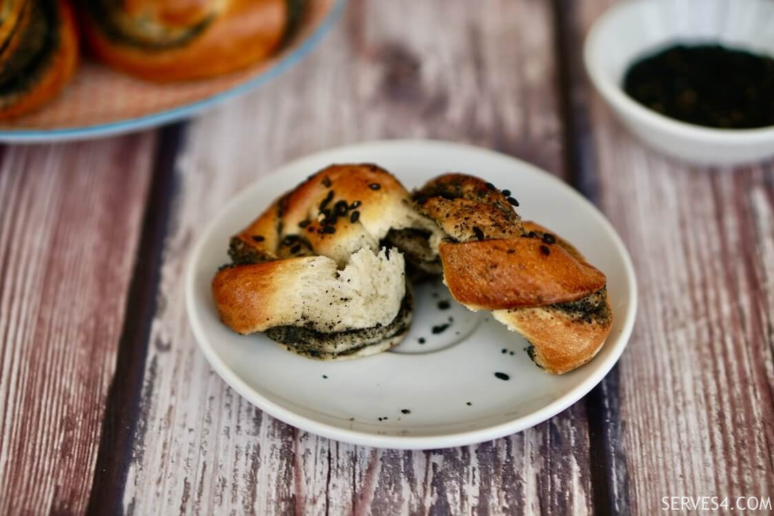 Black Sesame Buns