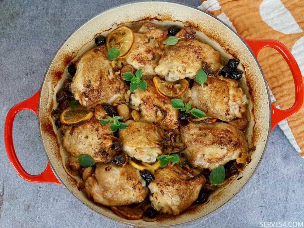 This baked chicken with lemon and olives combines the comfort of succulent chicken meat with the familiar flavours of lemon and olives.