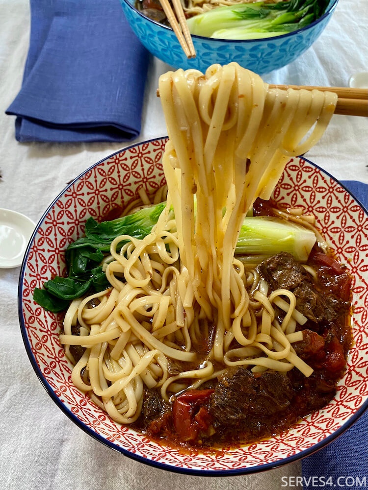 Instant Pot Red Braised Beef Noodle Soup (红烧牛肉面)