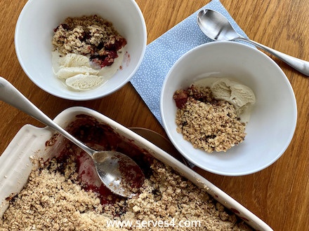 Best Baking Recipes: Cranberry and Apple Crumble