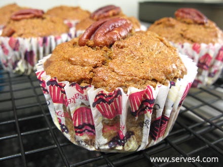 Keep autumn going with this home made cake recipe for Pumpkin Pecan Spelt Muffins.