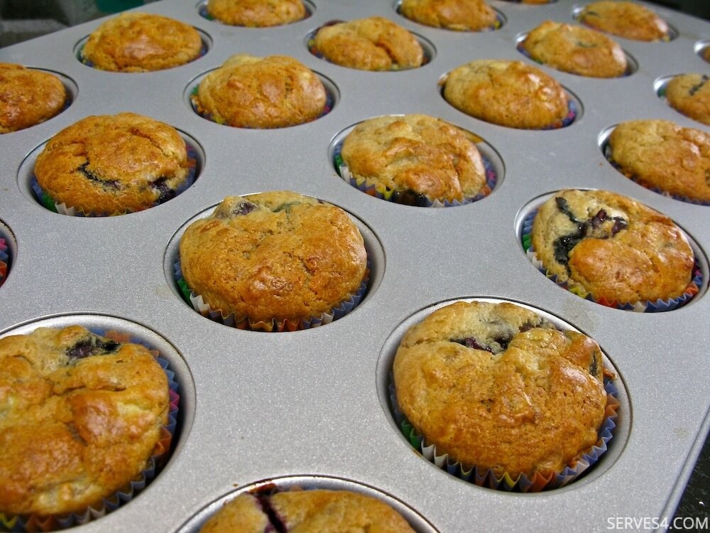 Home Made Cake: Sugar-Free Banana and Blueberry Mini Muffins
