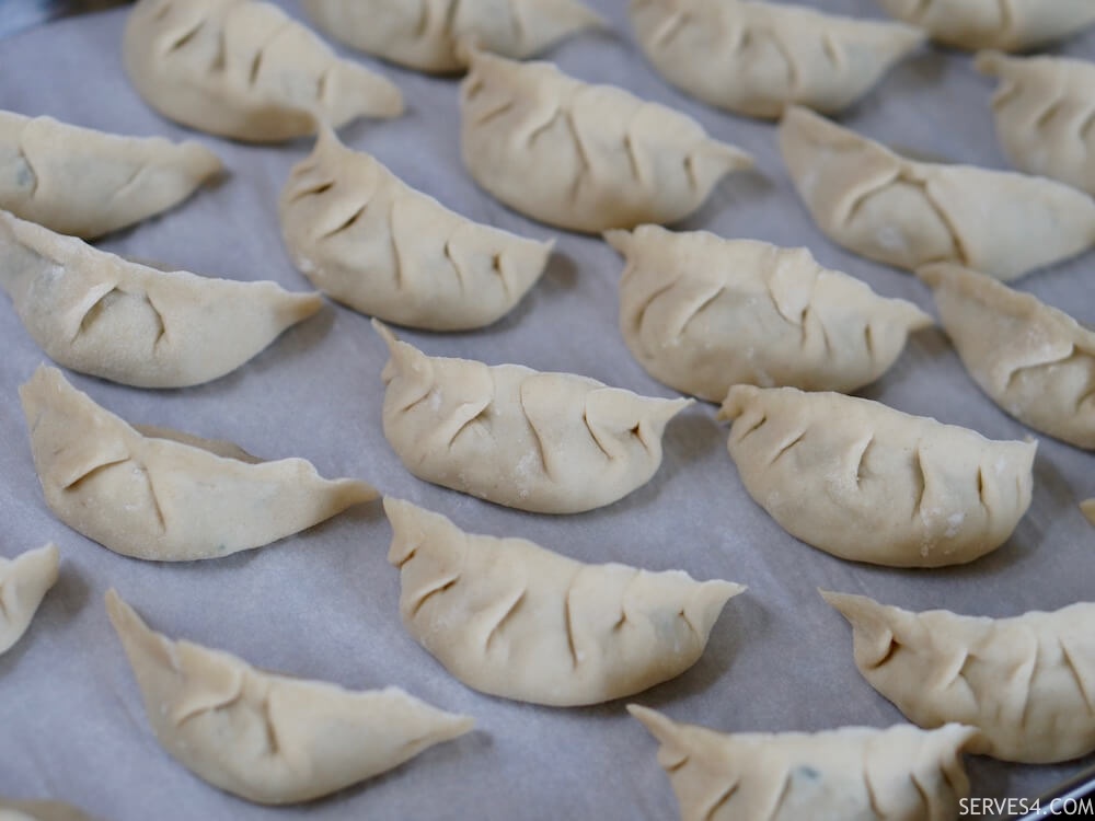 How to Make Chinese Dumplings (水饺)