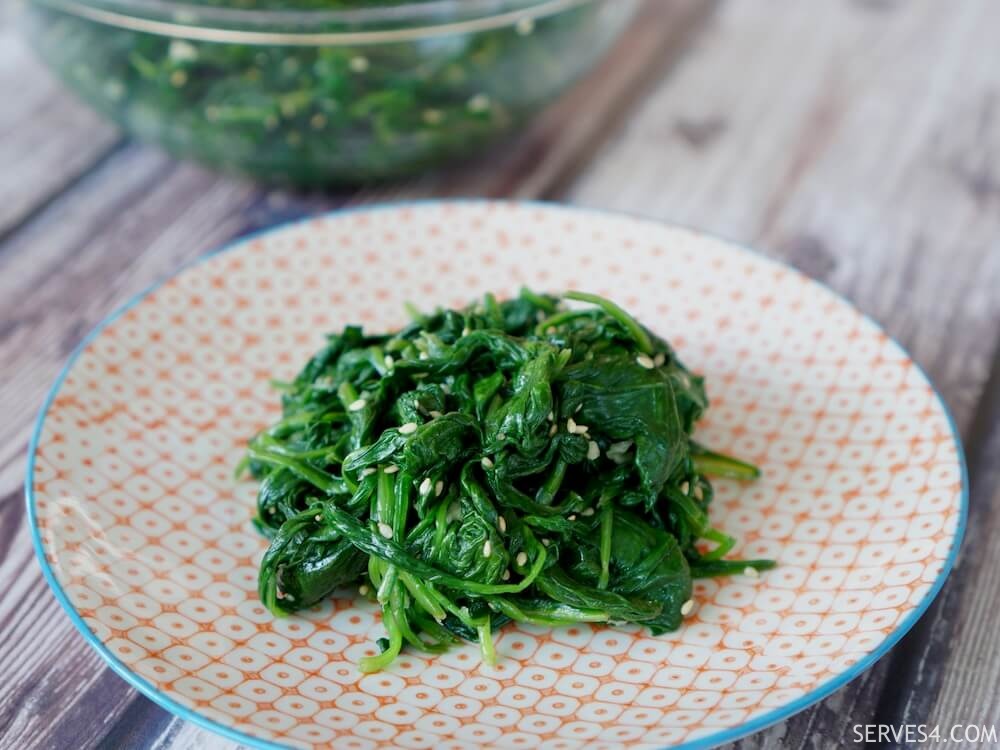 seasoned Korean spinach with garlic, sesame oil, salt and sesame seeds