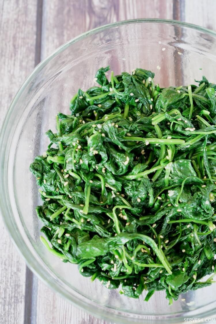 seasoned Korean spinach with garlic, sesame oil, salt and sesame seeds