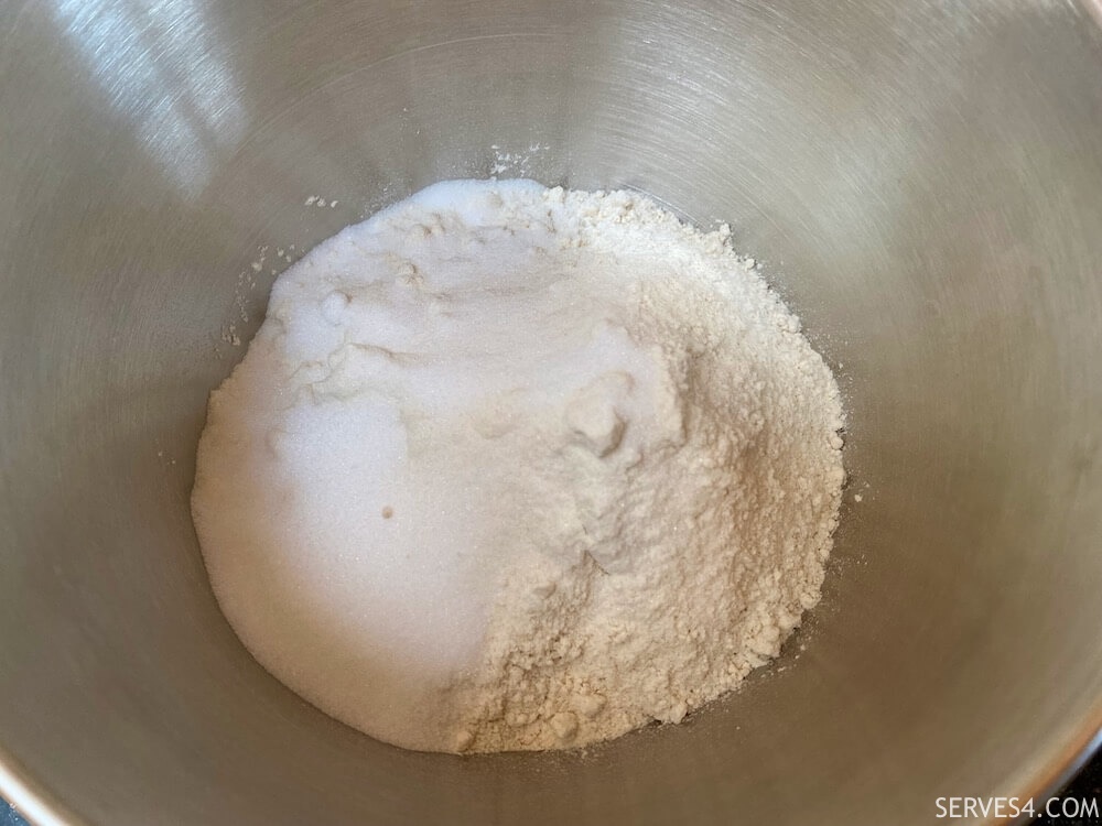 Making black sesame buns