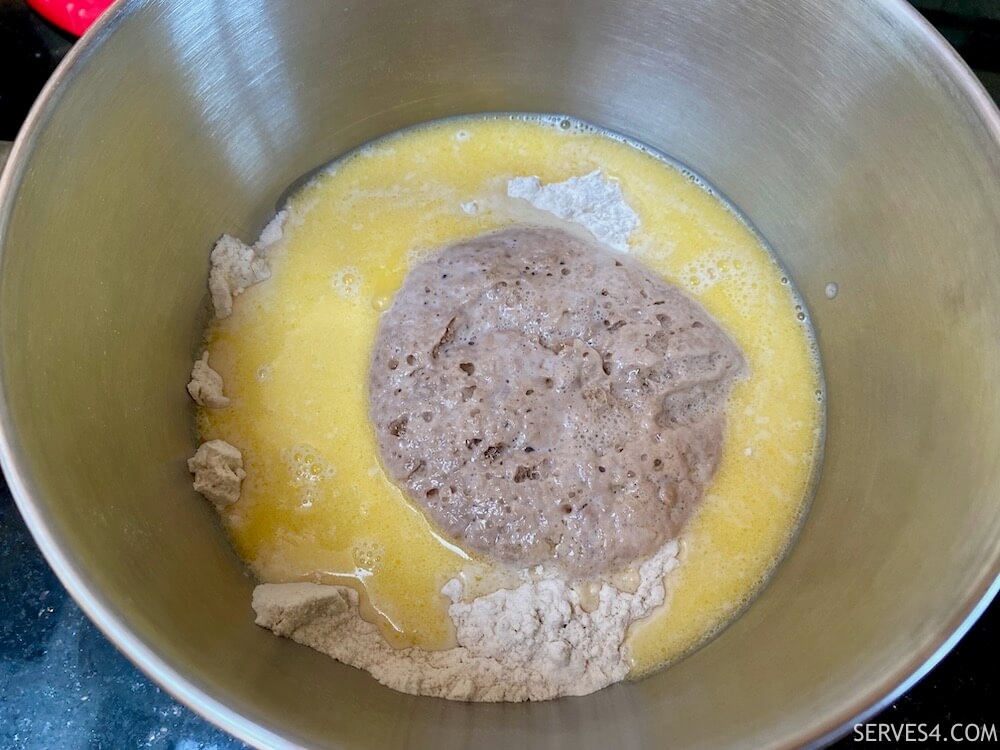 Making black sesame buns