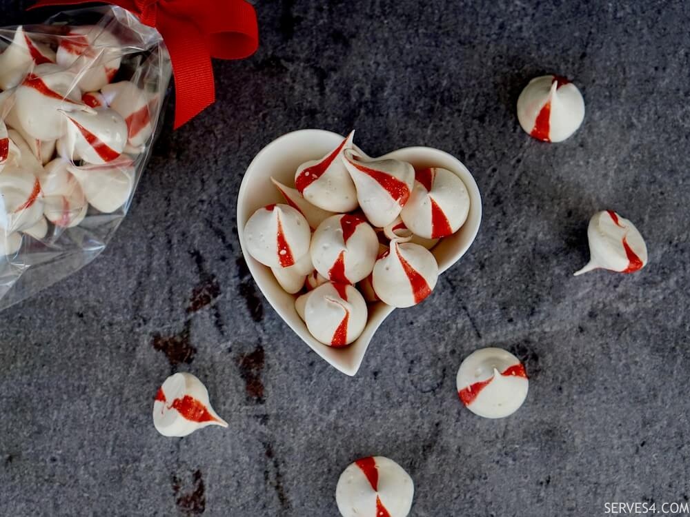 Peppermint Meringue Kisses