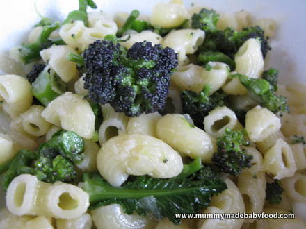 Here's a quick pasta recipe that's easy to cook up AND healthy for baby!