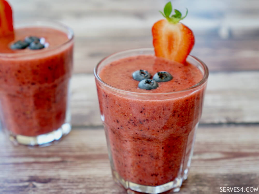 Strawberry and Blueberry Smoothie