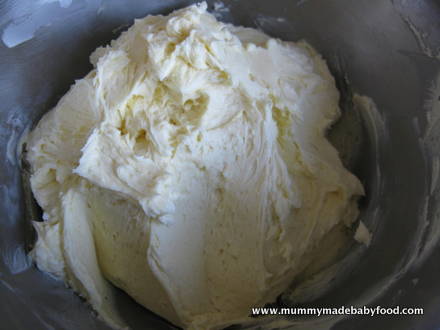 Home Made Cake: Vanilla Buttercream Frosting