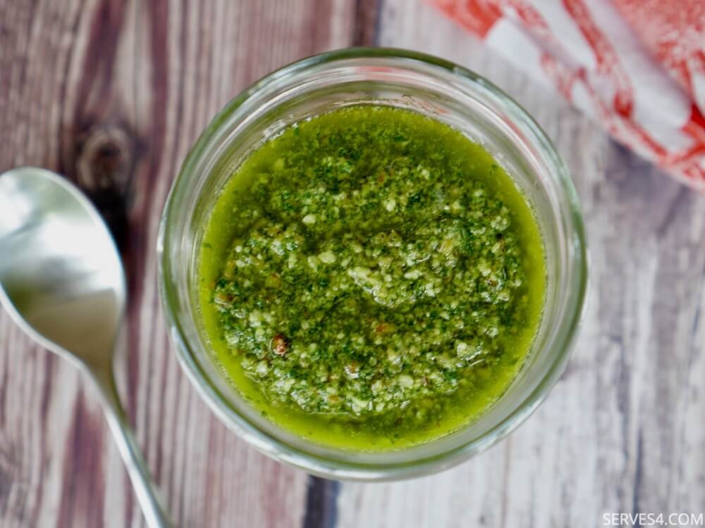 This almond basil pesto sauce recipe is high in flavour, yet so simple and easy to make.