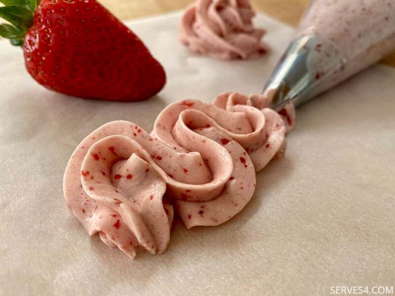Learn how to make strawberry buttercream that tastes like real strawberries.
