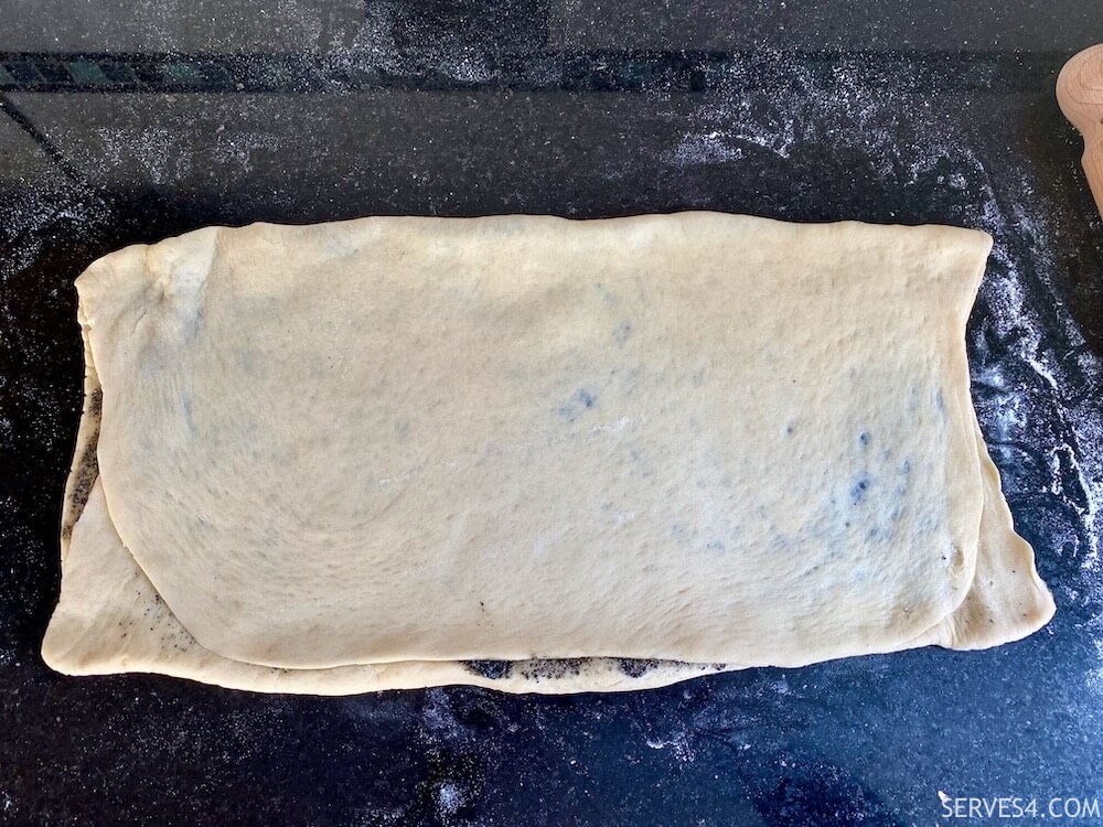 Making Black Sesame Buns