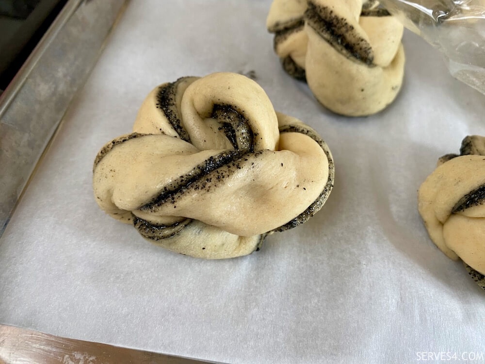 Making Black Sesame Buns