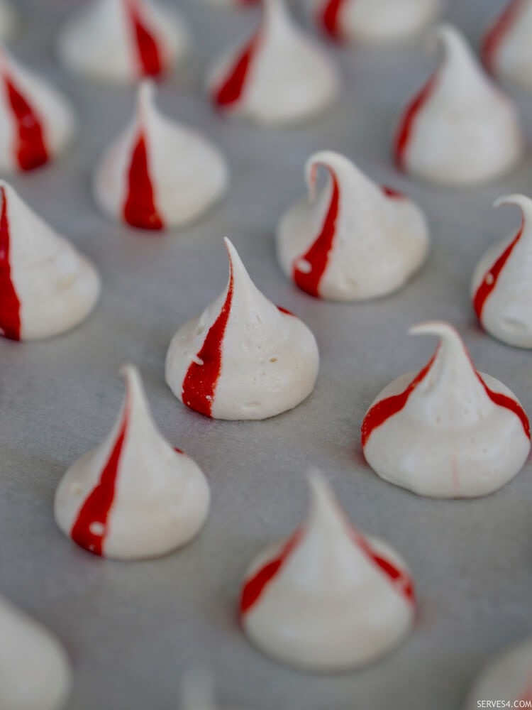 Peppermint Meringue Kisses