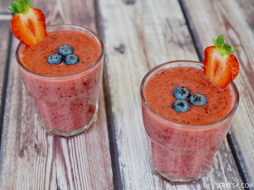 Strawberry and Blueberry Smoothie