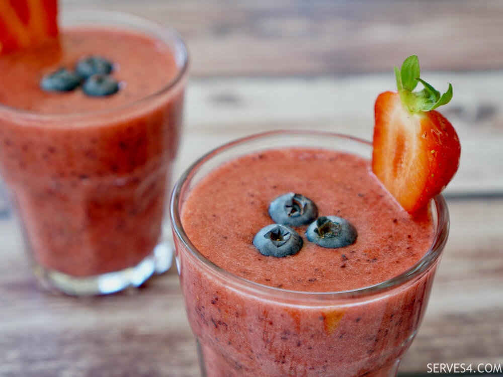 Strawberry and Blueberry Smoothie