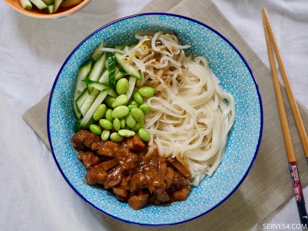 Zha Jiang Mian (炸酱面) is a deliciously rich and savoury noodle dish that is comfort eating at its best.